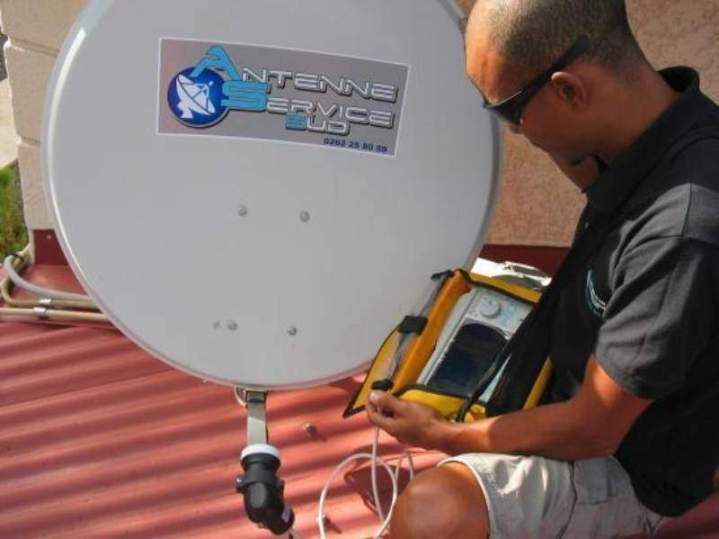 Entreprise d'antennes satellites, Le Port